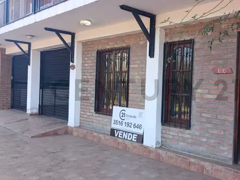 Hirigoyen 1000, Piso 0