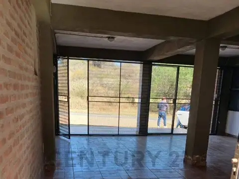 Hirigoyen 1000, Piso 0