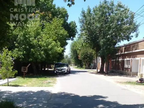 Casa 5 ambientes con 1 baño