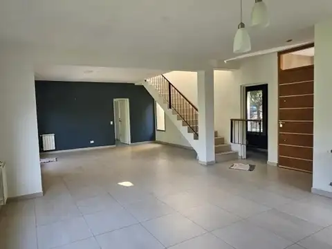 Casa en Alquiler de 4 dormitorios