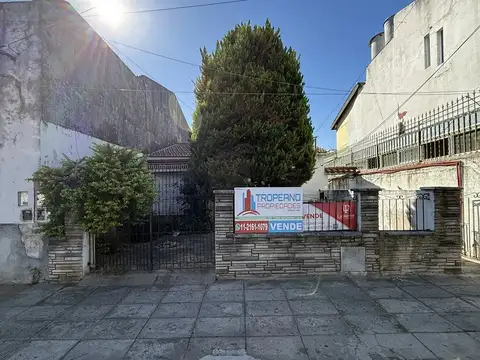 Oportunidad Ph 3 Amb Al Frente Con Cochera Y Patio A Refaccionar Lomas Del Mirador