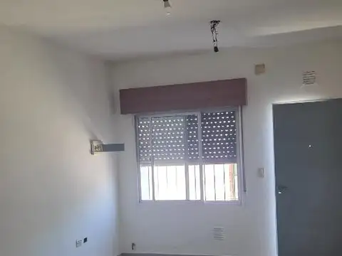 Depto Tipo Casa en Venta en Moreno, USD 70.000