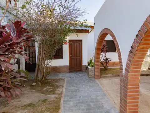 Casa 4 ambientes con 3 baños