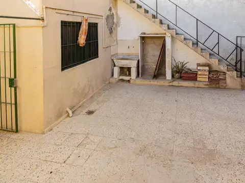 Casa en Alquiler con 1 cochera