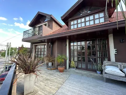 Depto Tipo Casa 4 ambientes con 2 baños