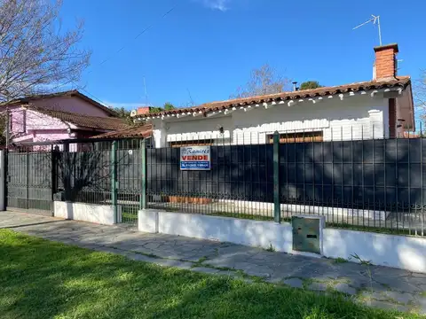 Casa 3 Ambientes En Venta - Francisco Alvarez, Moreno