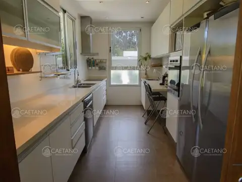 ESPECTACULAR CASA EN RINCON DEL INDIO