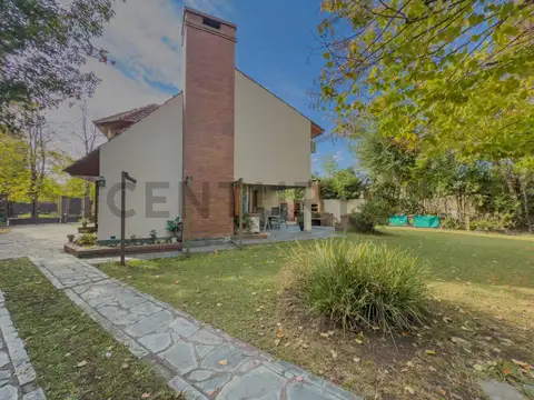 Casa en Venta con 1 cochera