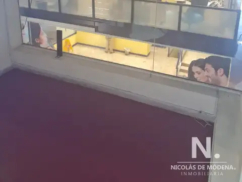 Local en venta en reconocida Galeria 