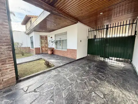 Casa en Venta en Castelar Norte, USD 150.000