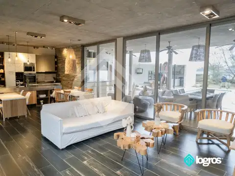 Casa en venta 4 dormitorios en Praderas de San Lorenzo