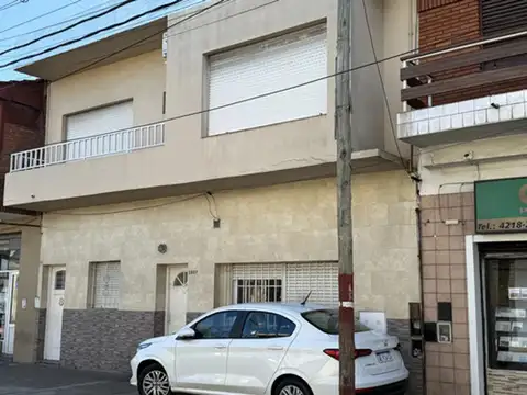 Casa De 3 Amb Al Frente En 1*piso