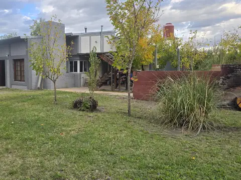 Casa 2 ambientes con 1 baño
