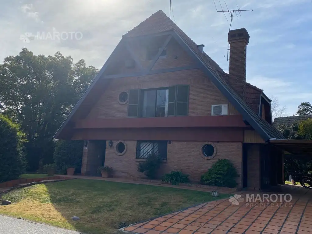 CASA EN VENTA Y ALQUILER EN  LOS HORNEROS C.C.MAROTO PROPIEDADES - 3 dormitorios con cochera