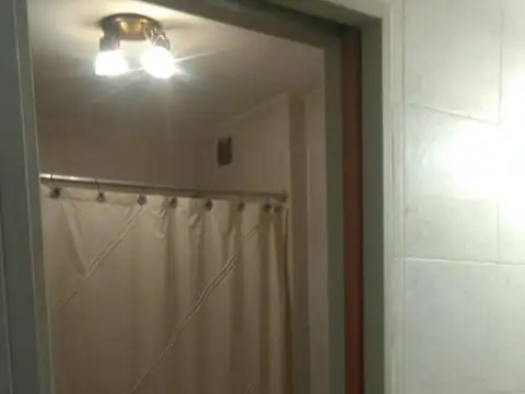 SEMIPISO DE 2 DORMITORIOS AL FRENTE