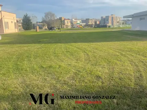 Terreno en Venta 40  mts Fondo