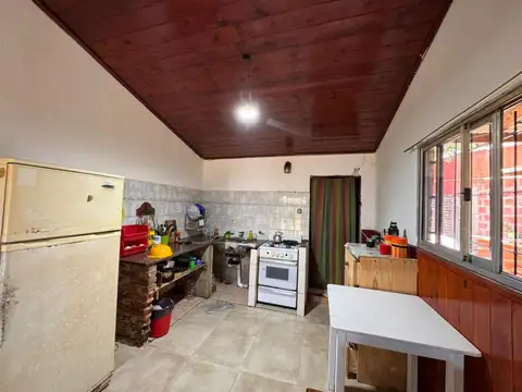 Casa 3 ambientes con 1 baño