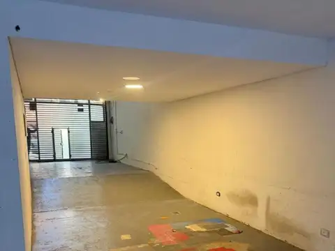 Local a estrenar 70 m2 con frente vidriado de doble altura - a metros del Subte Medrano