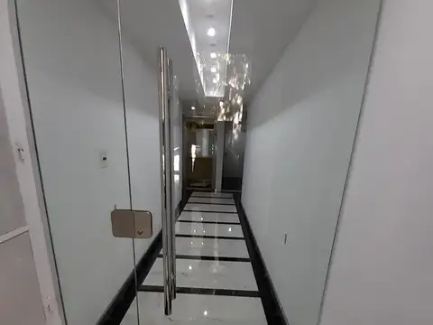 Vuelta de Obligado 3300, Piso 1