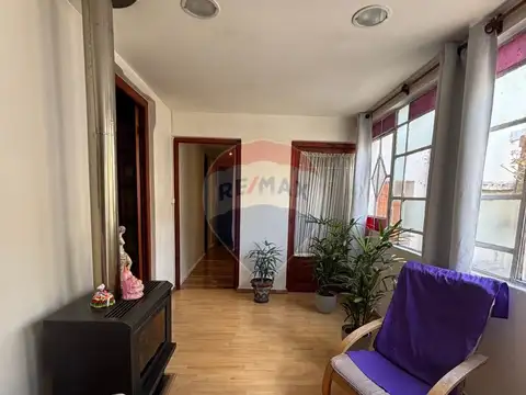 Casa 4 dormitorios, 3 baños. Se alquila, Florida.