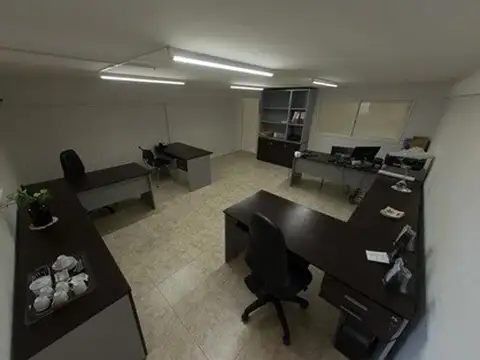 Local en Alquiler en Barrio Hipico, USD 2.000