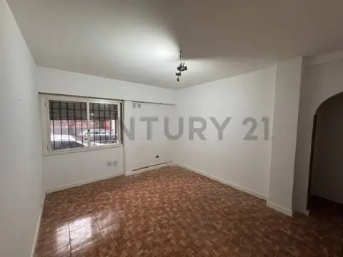Guayra 2200, Piso 0