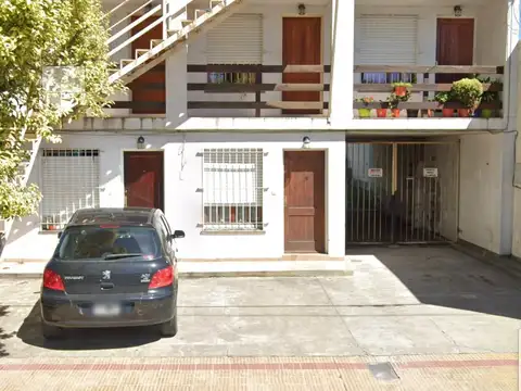 Alberdi e/ Las Heras y Garibaldi