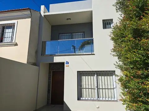 Dúplex en Grand Bourg 