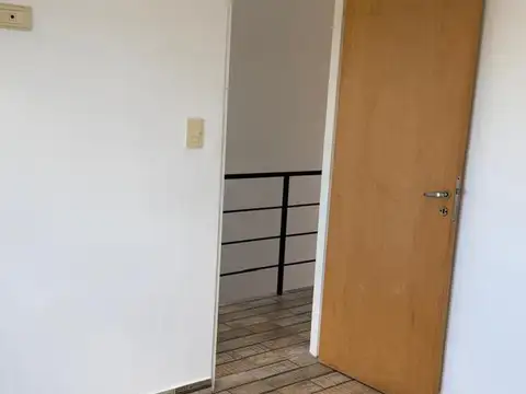 SE ALQUILA CASA EN RICARDONE