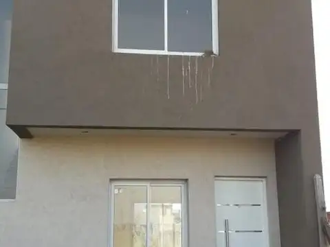 SE ALQUILA CASA EN RICARDONE