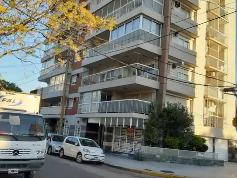 DEPARTAMENTO 2 AMB CON BALCON SANTOS LUGARES