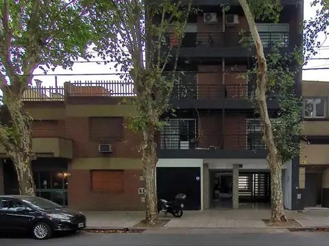 Llerena 2500, Piso 1