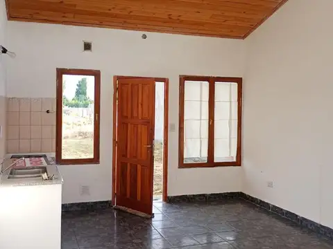 Casa 3 ambientes con 1 baño