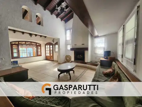 Casa en venta en Aranjuez Country Club. APTO CREDITO