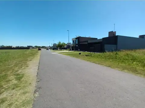 Terreno en Venta 30  mts Fondo