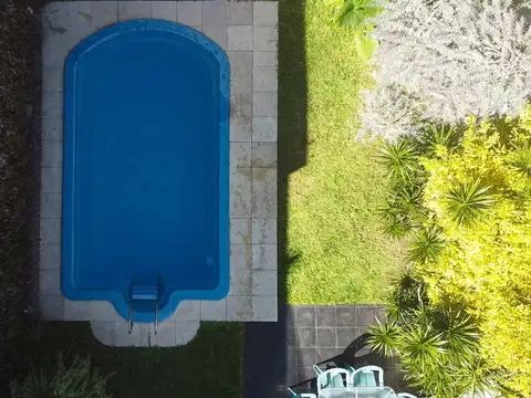 Venta casa 5 ambientes pileta  coch Vicente Lopez