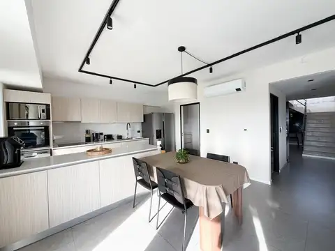 Departamento en Venta con 2 cocheras