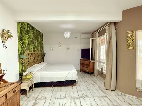 Casa 20 ambientes con 7 baños