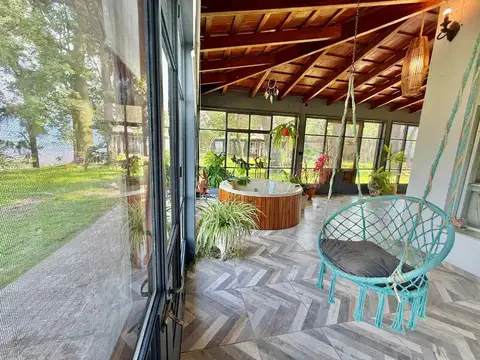 Casa única con 100m de vista al río, Bajada Grande