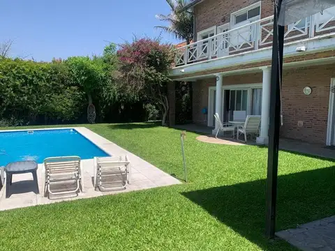 Casa en Venta en La Colina, USD 390.000