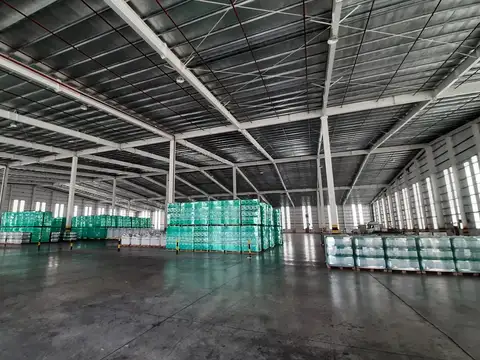 NAVE INDUSTRIAL - PARQUE ZARATE