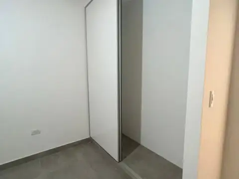 Depto Tipo Casa en Alquiler en Caseros, $ 600.000
