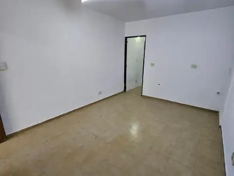 Local en Alquiler en Funes, $ 780.000
