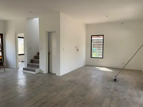 Casa en Venta en Pilar del Este - Santa Guadalupe, USD 240.000