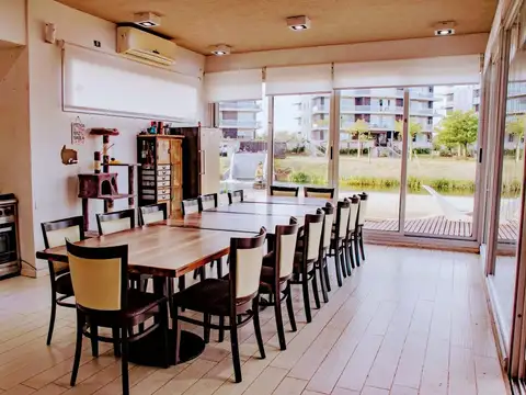 VENTA  CASA EN NUEVO QUILMES  VISTA A LA LAGUNA