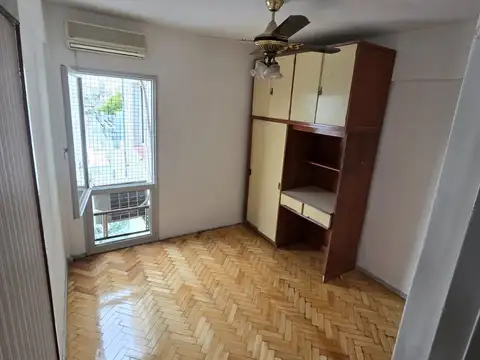 DEPARTAMENTO 3 AMBIENTES AL CONTRAFRENTE CON BALCÓN - MUY LUMINOSO