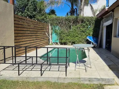 VENTA CASA 3 AMB APTO CRED PILETA FRANCISCO ALVARE