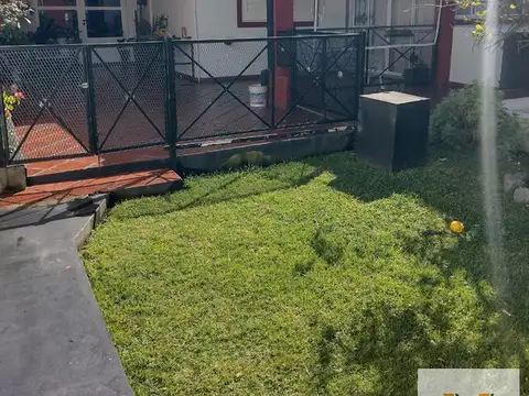 Casa en venta - 3 dormitorios 2 baños - 143mts2  - Manuel B Gonnet