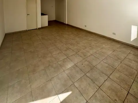 Oficina en Alquiler en Pilar, $ 330.000