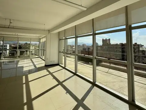 OPENHOUSE alquila maravillosa oficina en edificio ZOD